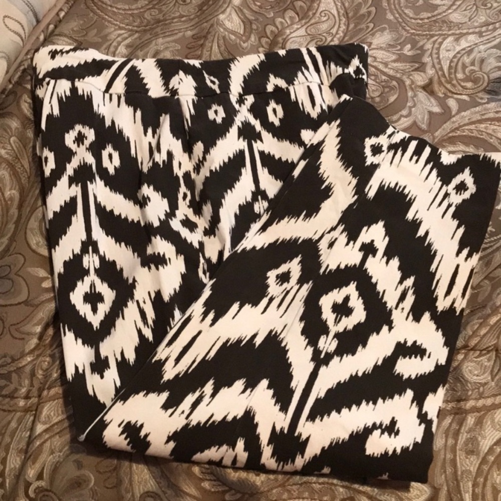 Chico’s Brown/White Size 14 So Slimming Cropped